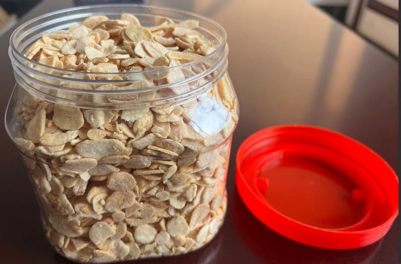 fried dried garlic flakes suppliers